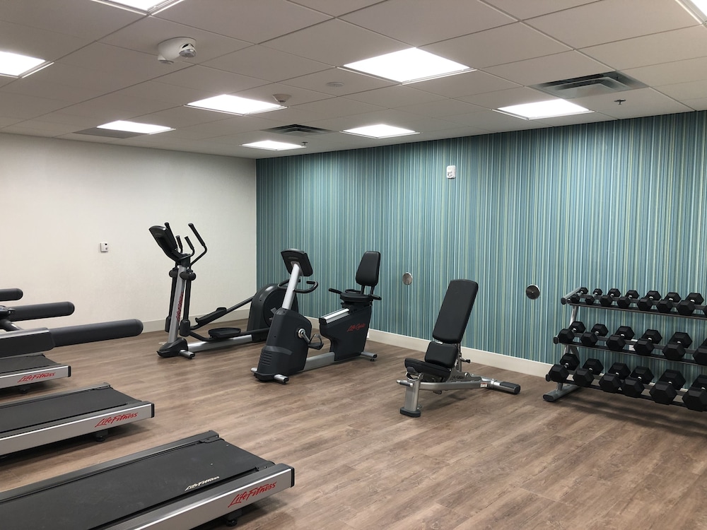 Holiday Inn Express & Suites Racine by IHG - photo 32