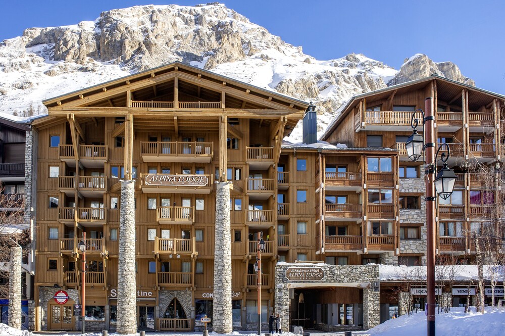 Résidence Alpina Lodge — 4-Star Luxury Hotel in Val-D'isere, France