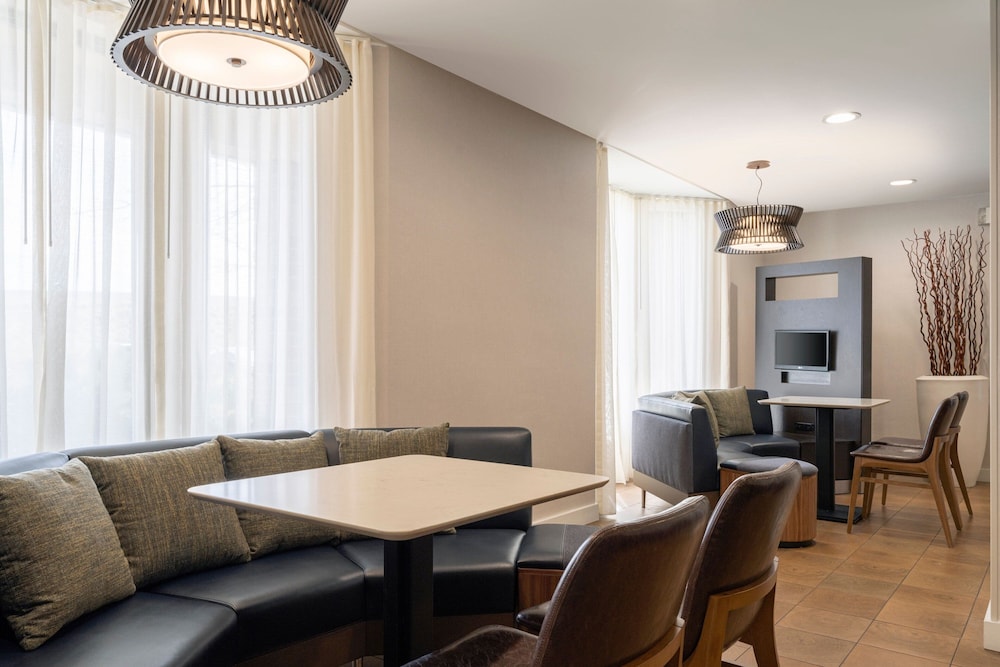 Courtyard by Marriott Salt Lake City Airport - photo 8