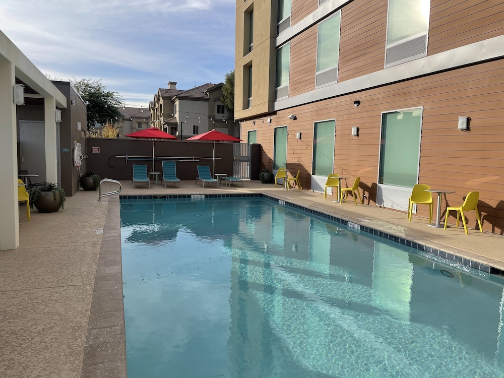 Home2 Suites by Hilton Phoenix Airport North AZ - photo 26