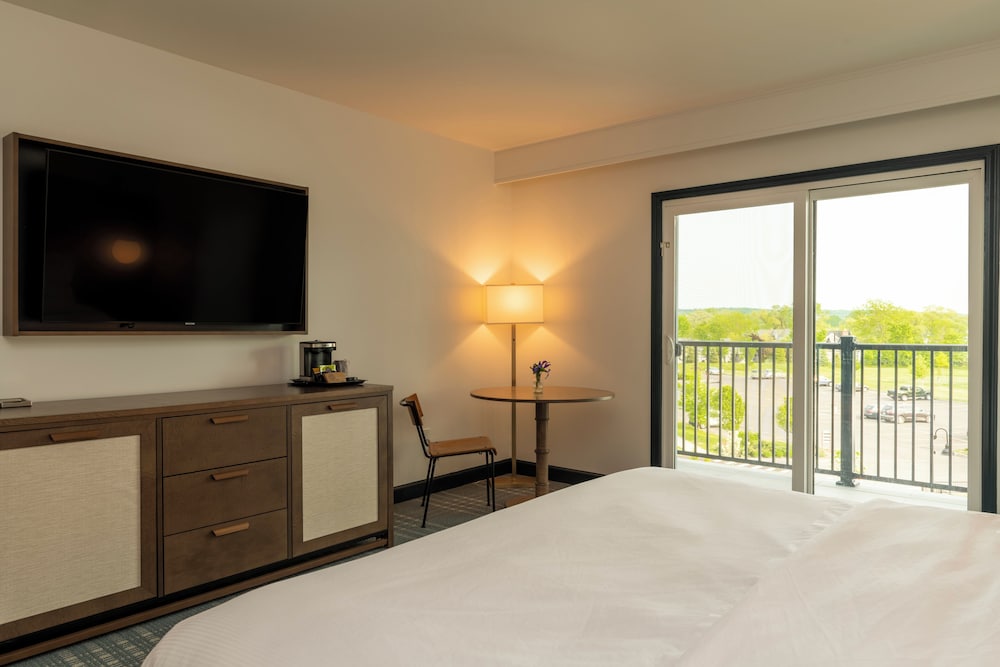 Hotel Canandaigua Tapestry Collection by Hilton - photo 5