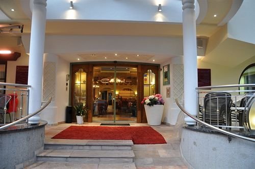 Hotel Central Bar & Restaurant — Gerlos — photo 4