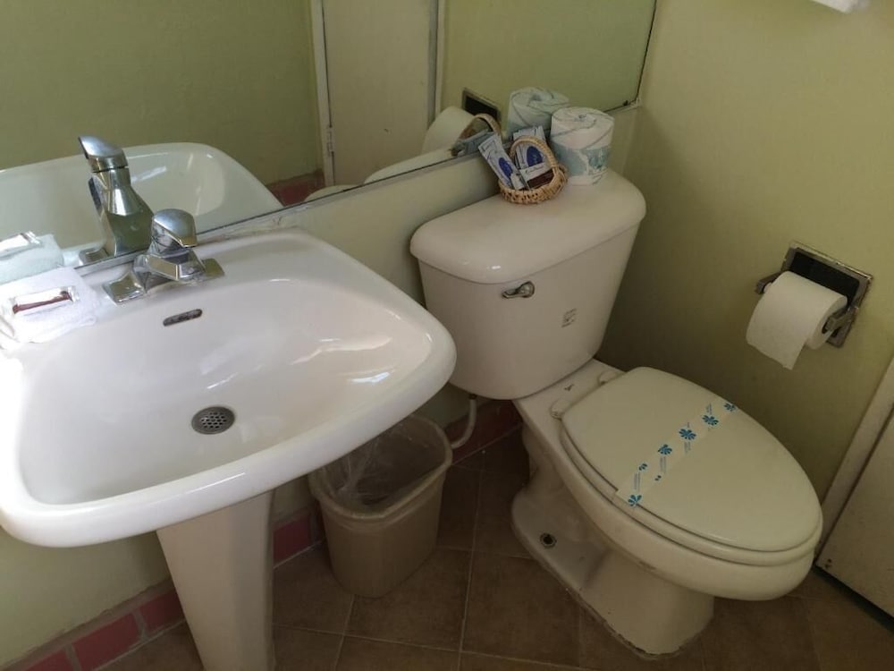Budget Inn and Suites El Centro - photo 20