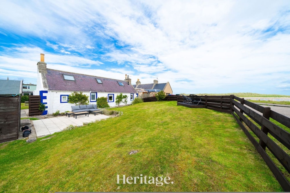Beach Cottage Pet Child Friendly Stay In Moray 20101460 — Lossiemouth