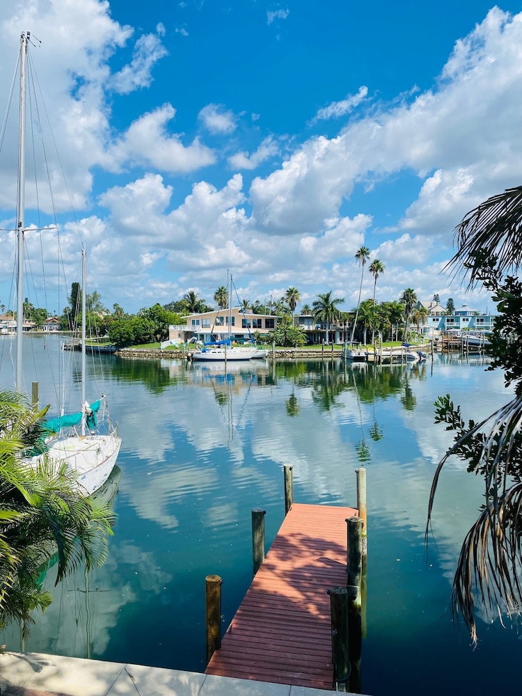 Belle Vista in Madeira Beach, United States