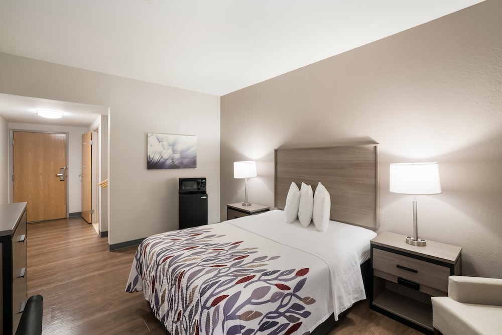 Red Roof Inn & Suites Carrollton GA West Georgia - photo 10