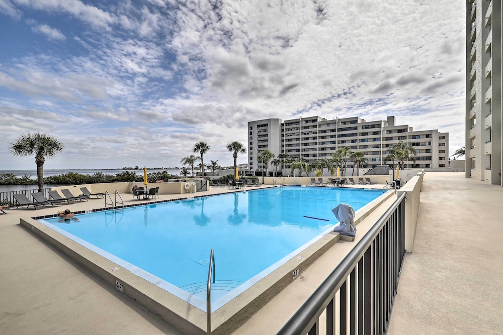Modern Waterfront Hudson Condo with Resort Pool - photo 16