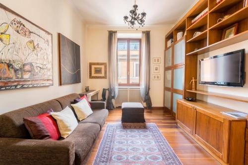 Dimora Esedra Historical Flat in the Heart of Rome — 4-Star Luxury Hotel in Rome, Italy
