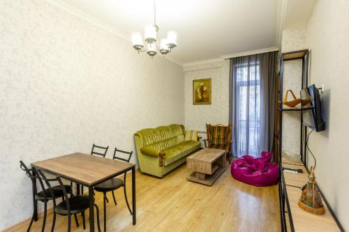 Apartment 16