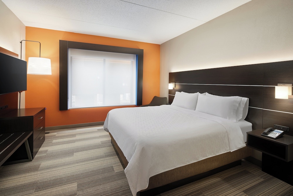 Holiday Inn Express & Suites Seymour by IHG - photo 5