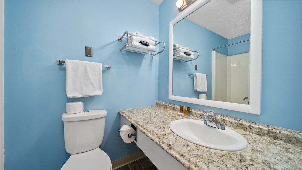Grand Traverse Motel - photo 35