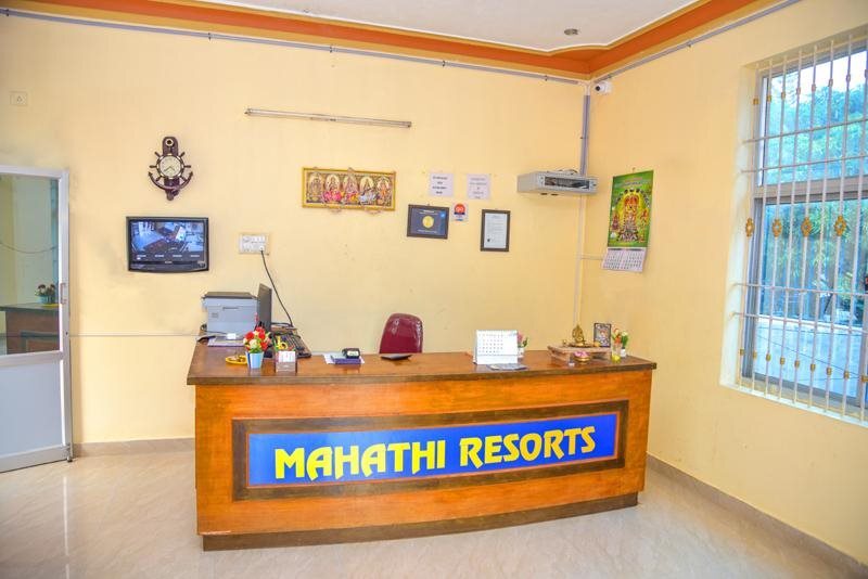 Pepy Mahathi Resort And Spa Hostel — Vellore