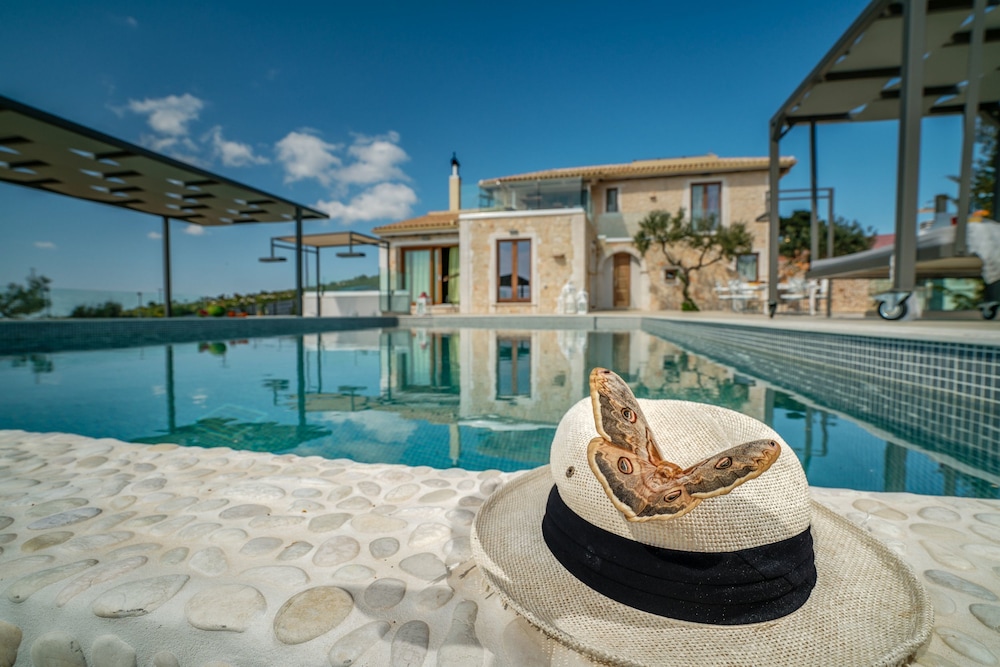 Villa Roxa — 4-Star Luxury Hotel in Zakynthos, Greece