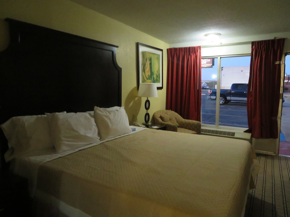 Days Inn by Wyndham Blytheville - photo 16