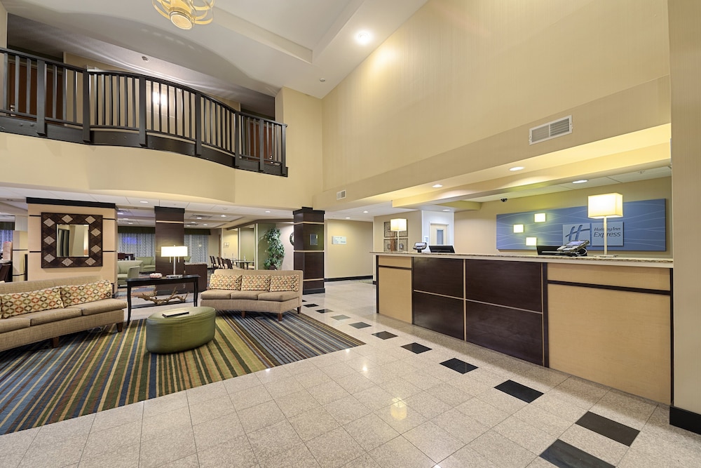 Holiday Inn Express Bloomington West by IHG - photo 35