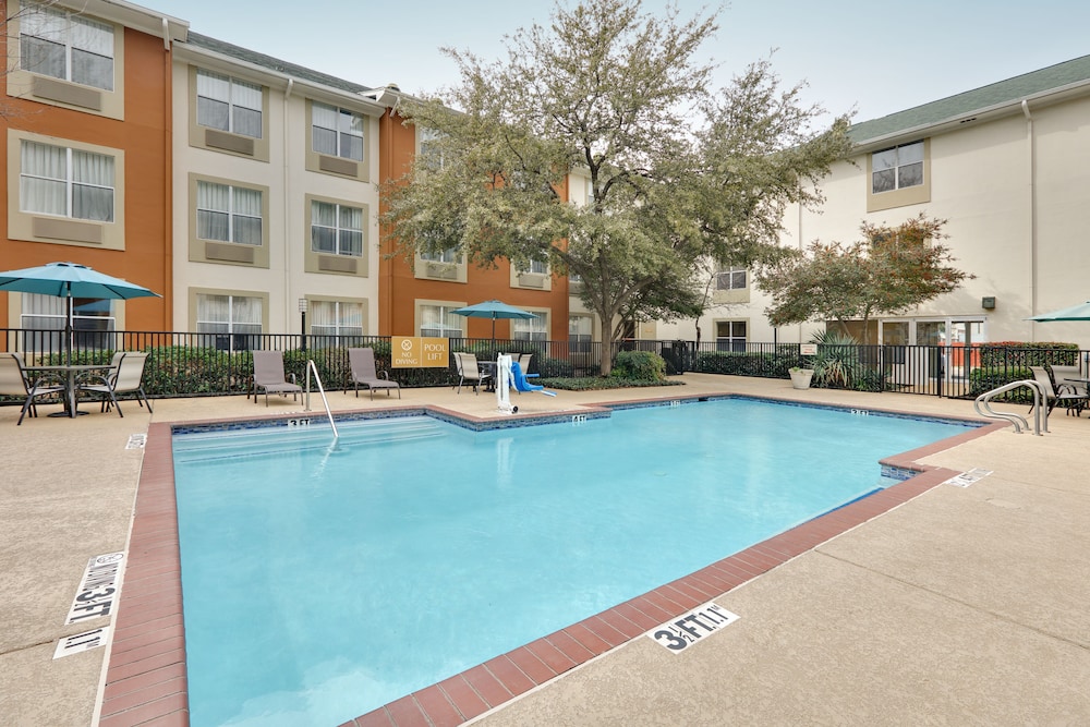 Candlewood Suites Market Center by IHG - photo 19