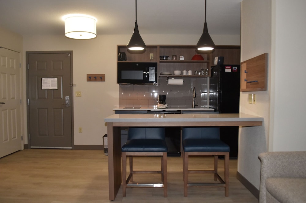 Candlewood Suites Fayetteville University of Arkansas by IHG - photo 33
