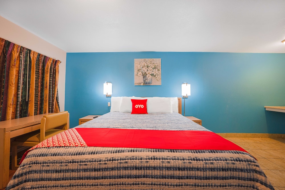 Royal Gateway Motel By OYO - photo 13