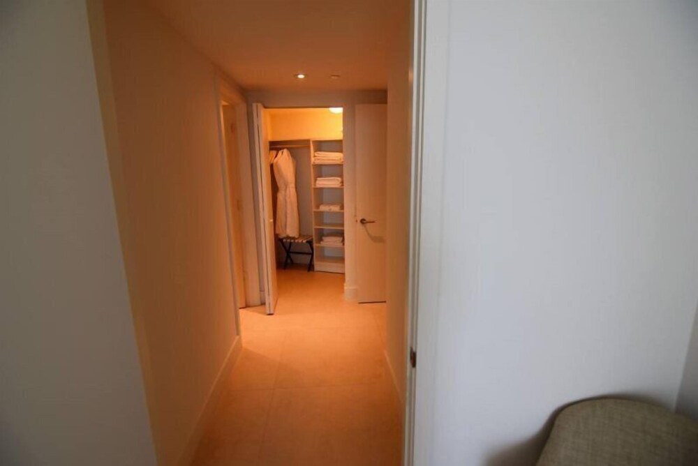 Oceanfront & Bay View 2 Bed 2 Bath @ Hyde Beach Resort - photo 11