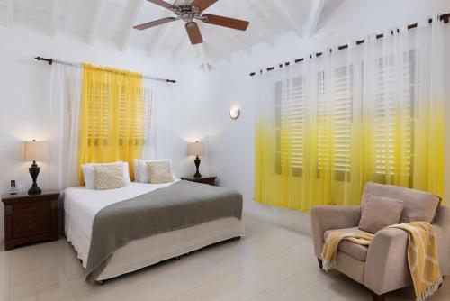 Refreshing 2bed Townhome walking distance to beach in Unknown City, Barbados