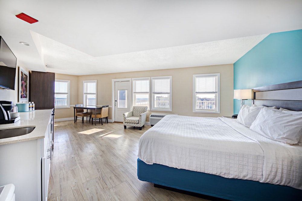 Commander Hotel & Suites - photo 21
