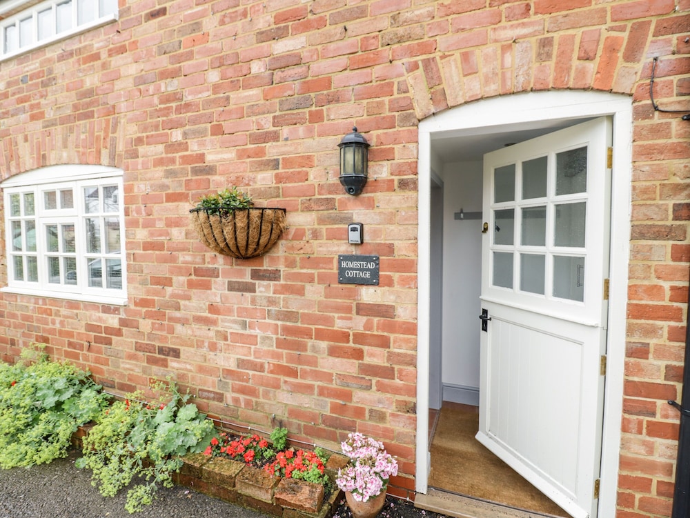 Homestead Cottage — 4-Star Luxury Hotel in Shipston On Stour, United Kingdom