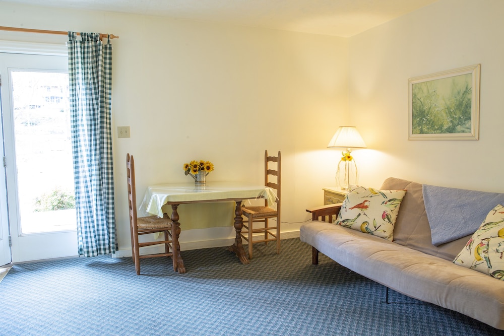 The Chimney Rock Inn & Cottages - photo 28