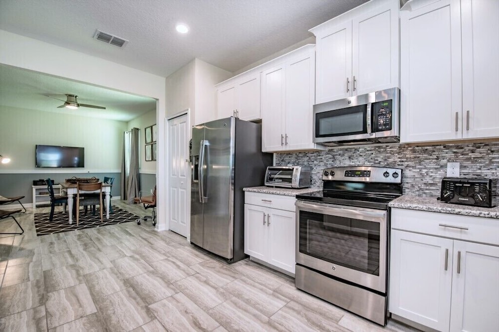 Family Fun 6 Bed 5 Bath at Champions Gate Resort - photo 4
