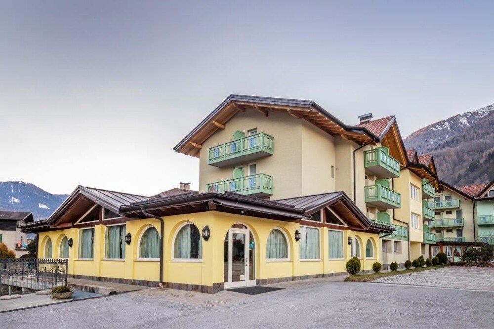 Hotel Monclassico - carbon neutral hotel in Monclassico