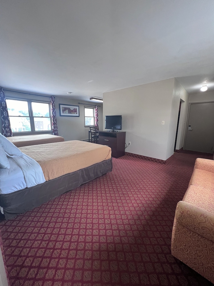 Rodeway Inn & Suites Hershey Chocolate Avenue - photo 7