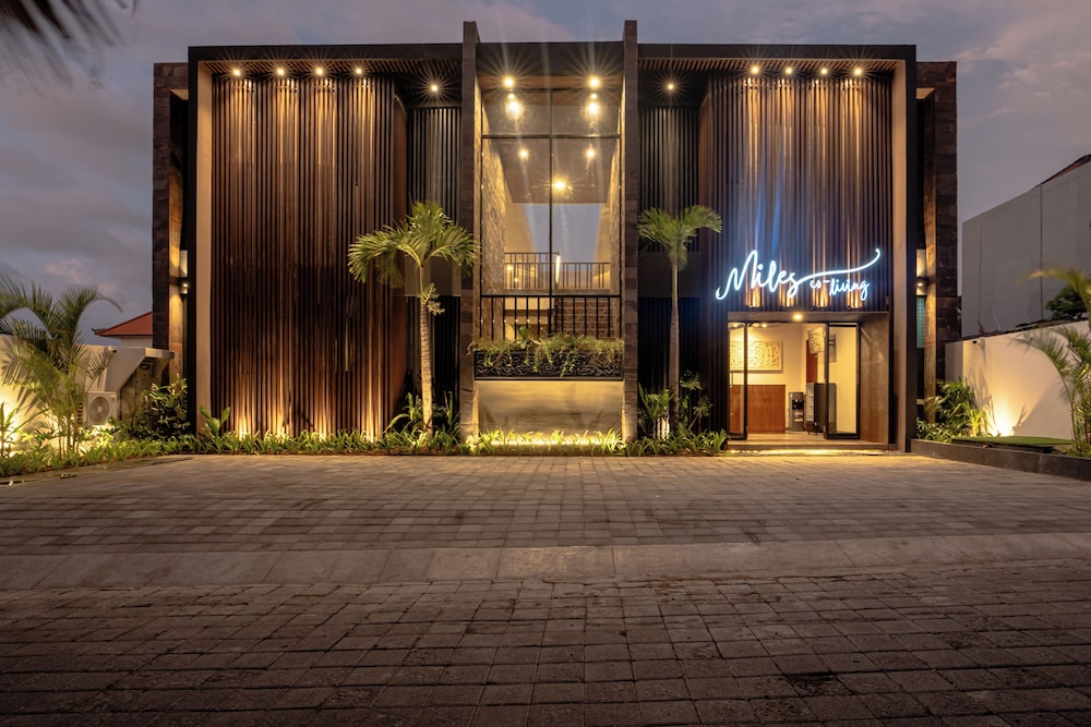 Miles Coliving in Kerobokan, Indonesia