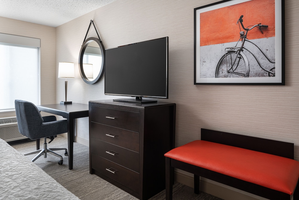 Hampton Inn Loveland - photo 4