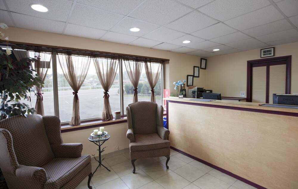 Econo Lodge Wytheville Area - photo 10