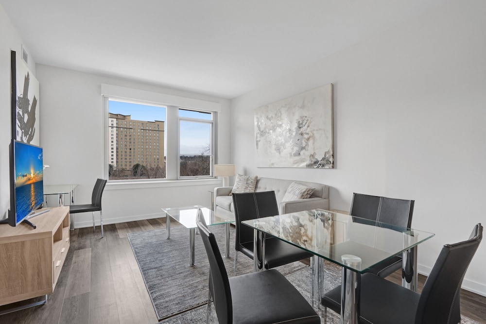Global Luxury Suites Crystal City - photo 66
