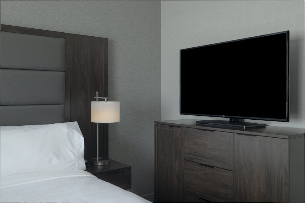 Staybridge Suites Boston Logan Airport Revere by IHG - photo 22