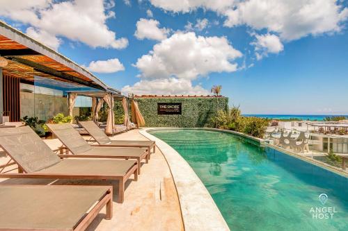 The Shore Pdc Renzo — 4-Star Luxury Hotel in Playa Del Carmen, Mexico