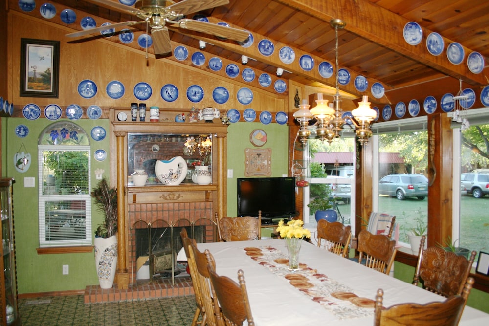 Red Horse Bed and Breakfast - photo 53