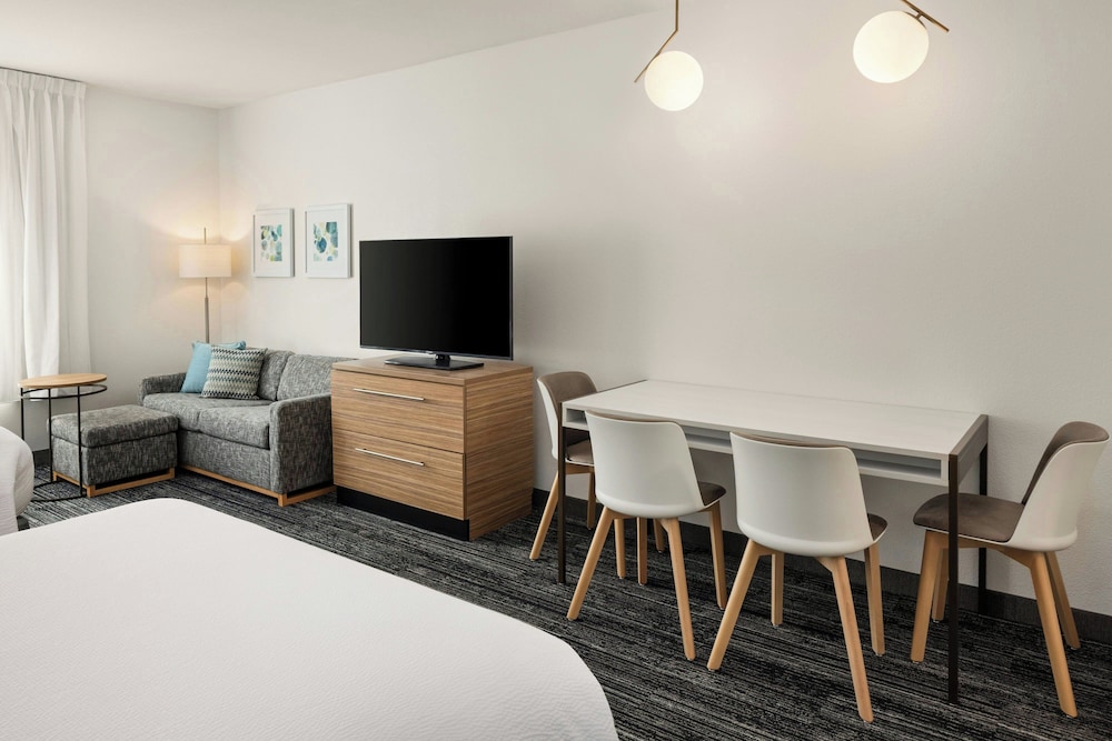 TownePlace Suites Minneapolis near Mall of America - photo 15