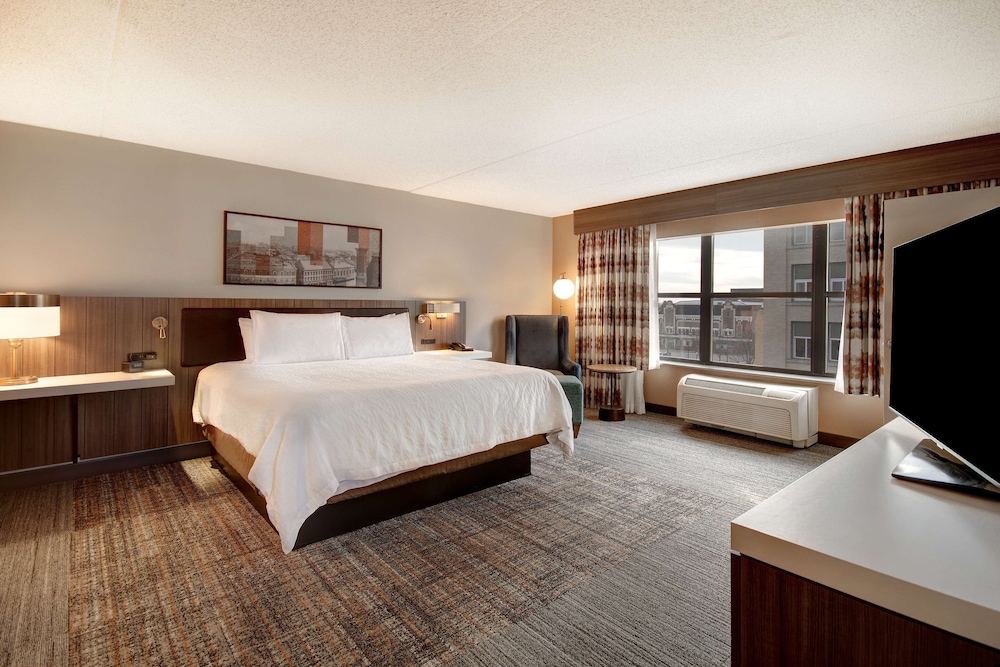 Hilton Garden Inn Terre Haute - photo 22