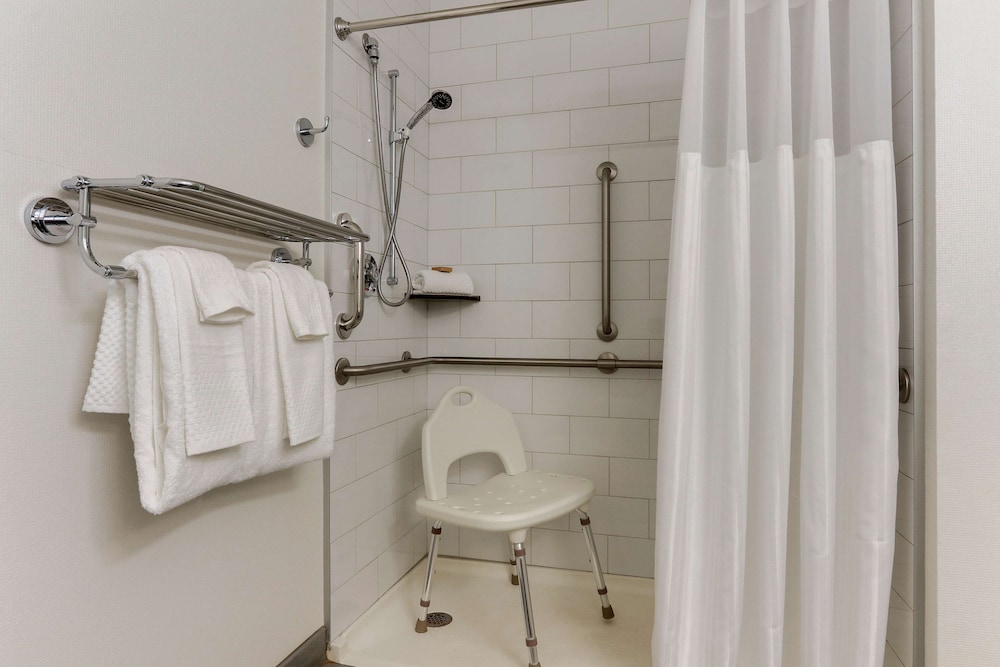 DoubleTree by Hilton St. Louis Forest Park - photo 14