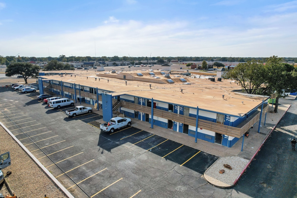 Southern Springs Extended Stay - photo 18