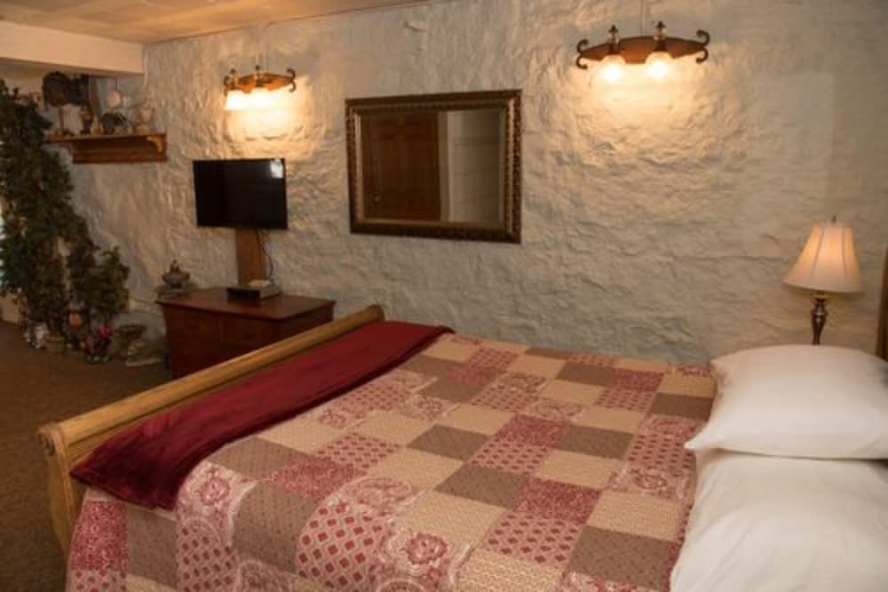 Stone Mill Hotel & Suites - photo 25
