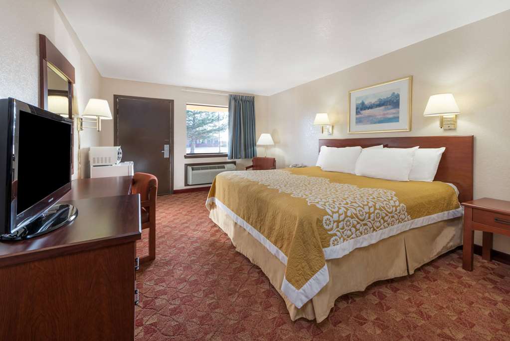 Days Inn by Wyndham Russell - photo 11
