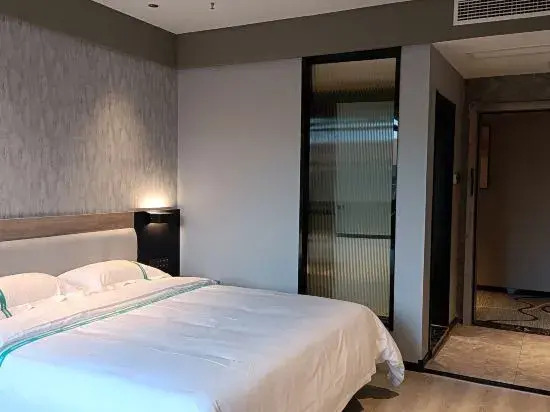 Ait Light Luxury Hotel in Huoqiu Chengguanzhen, People's Republic of China