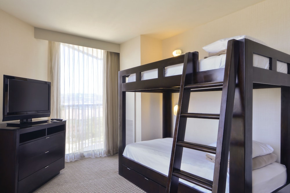 DoubleTree By Hilton San Diego Hotel Circle - photo 12
