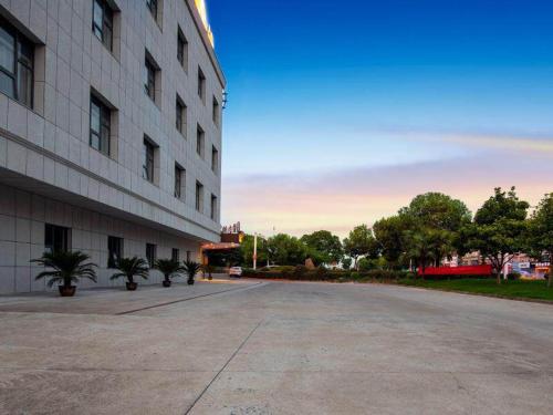 Vienna SanHao Hotel Danyang Houxiang in Zhenjiang, People's Republic of China