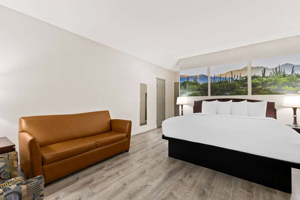 Days Inn & Suites by Wyndham Mesa Near Phoenix - photo 42