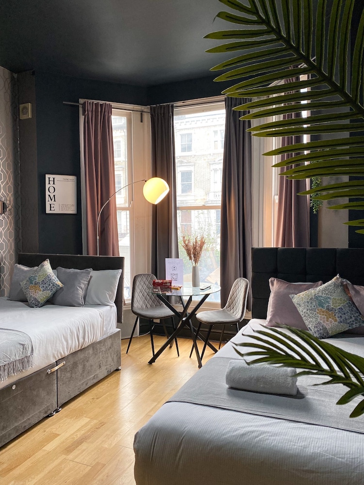 Holland Park Lifestyle Studios — 5-Star Luxury Hotel in London, United Kingdom