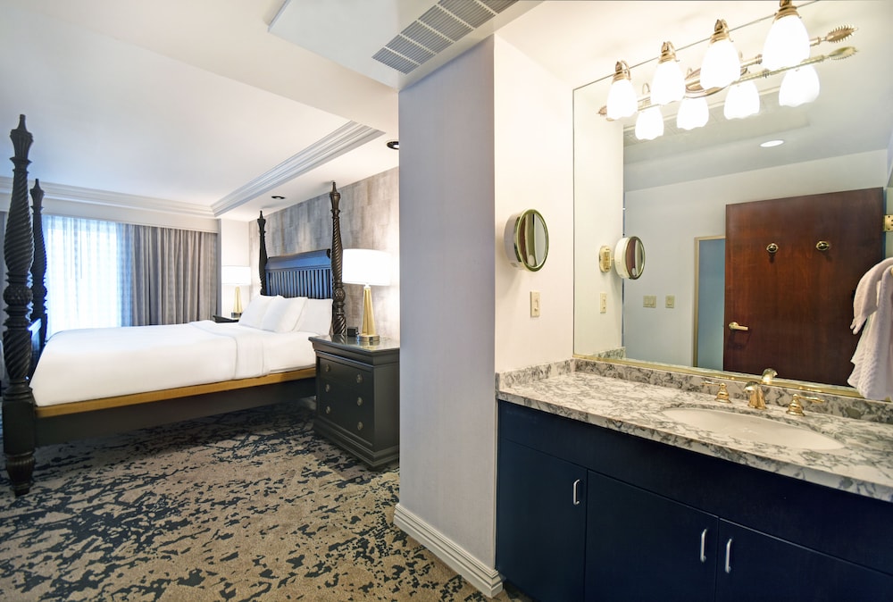 Embassy Suites Charleston - photo 8