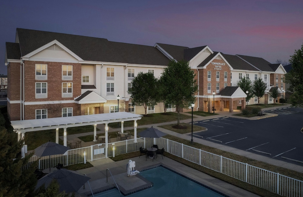TownePlace Suites by Marriott Suffolk Chesapeake — hotel in Suffolk